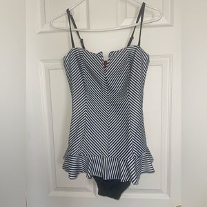 Spanx swim dress size 10